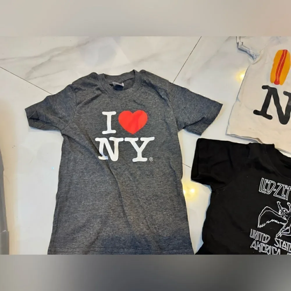 2T tshirt bundle #13 - Picture 6 of 10